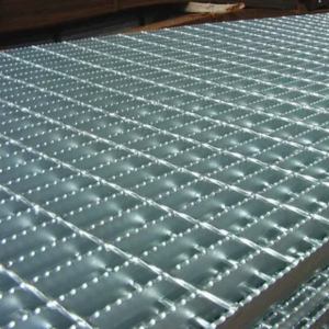 Grating metalico dentado